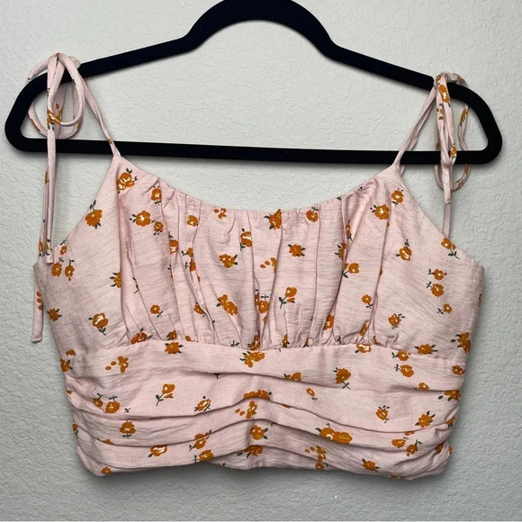 FOREVER 21 Floral Crop Top - Pink‎ - Picture 3 of 7
